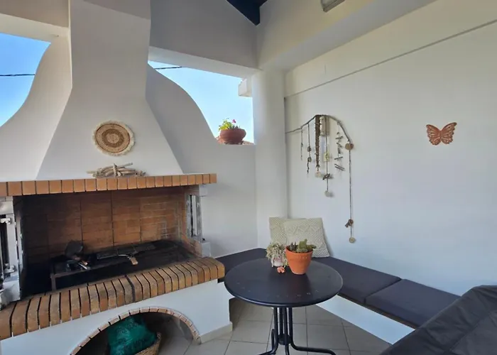 Marily's Seaview With Private Jacuzzi And Bbq דירה