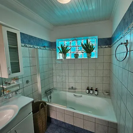 Marily's Seaview With Private Jacuzzi And Bbq
