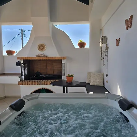 Marily's Seaview With Private Jacuzzi And Bbq Διαμέρισμα Σπαρτιά